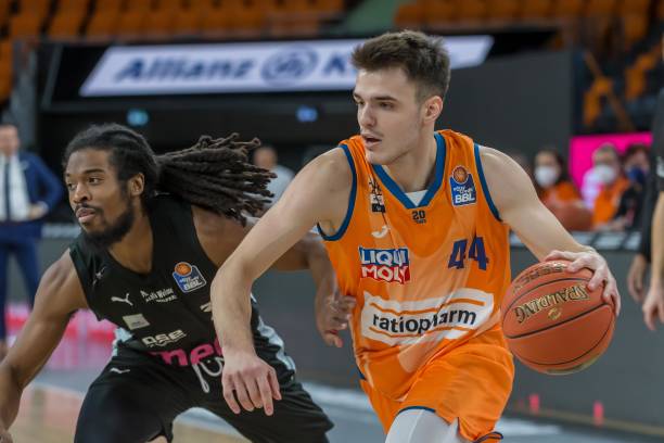 或直接导致 或直接导致